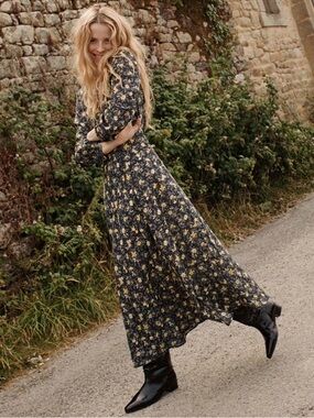 Doen Charleston Maxi dress in Noir Winding Blossoms